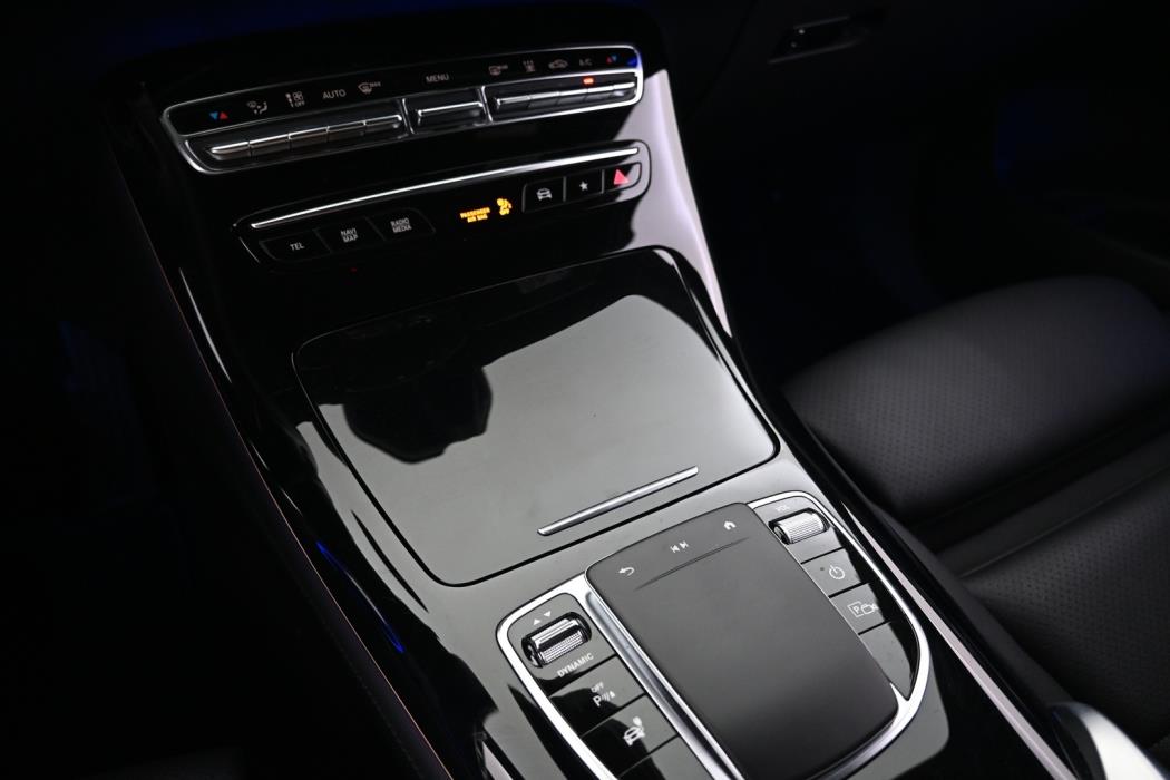 MERCEDES-BENZ EQC 2022