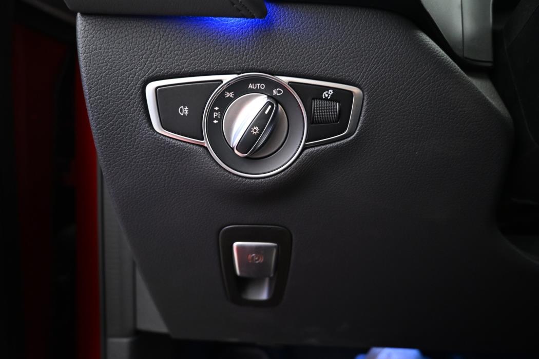 MERCEDES-BENZ EQC 2022