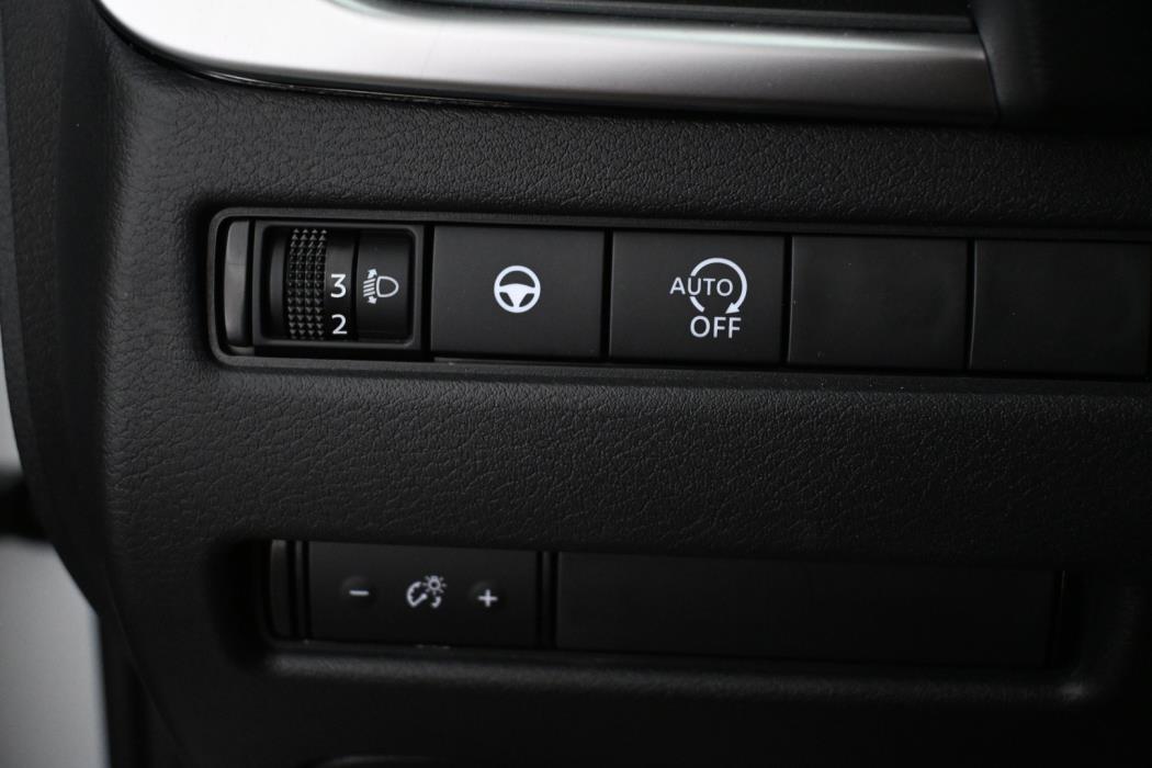 NISSAN Qashqai 2025