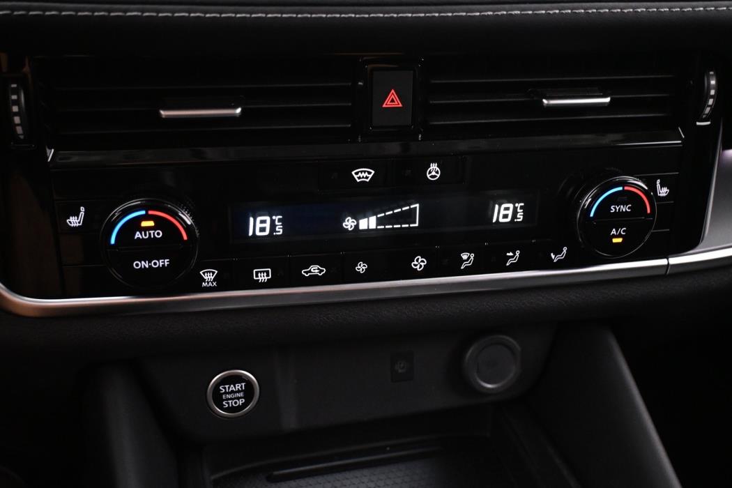 NISSAN Qashqai 2025