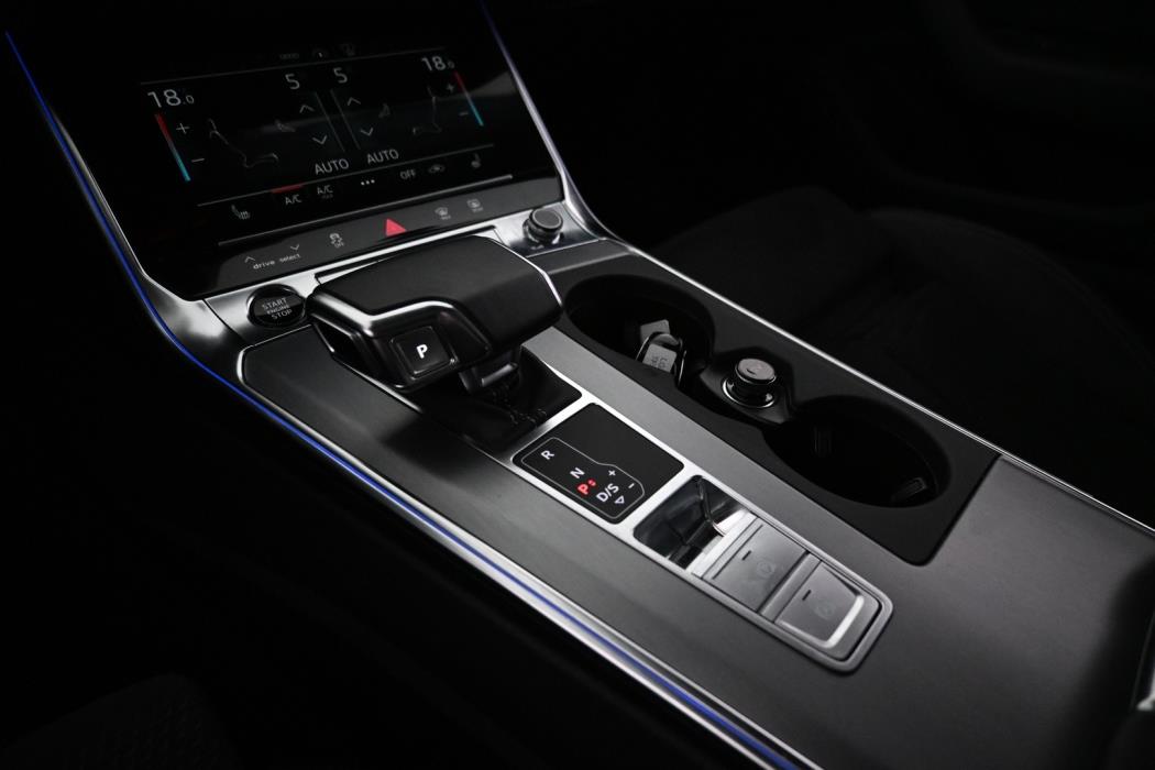 AUDI A6 2021