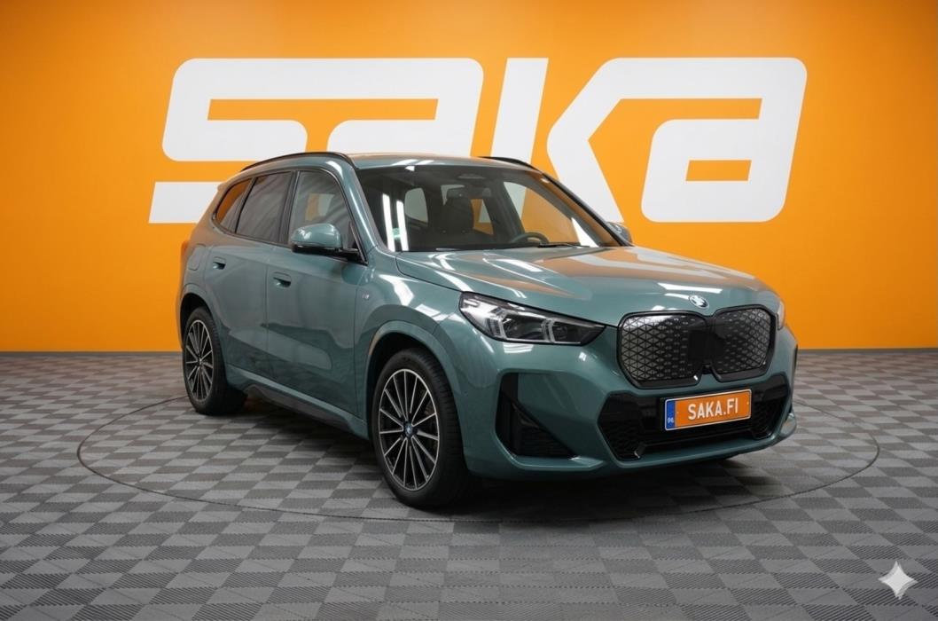 BMW iX1 2024