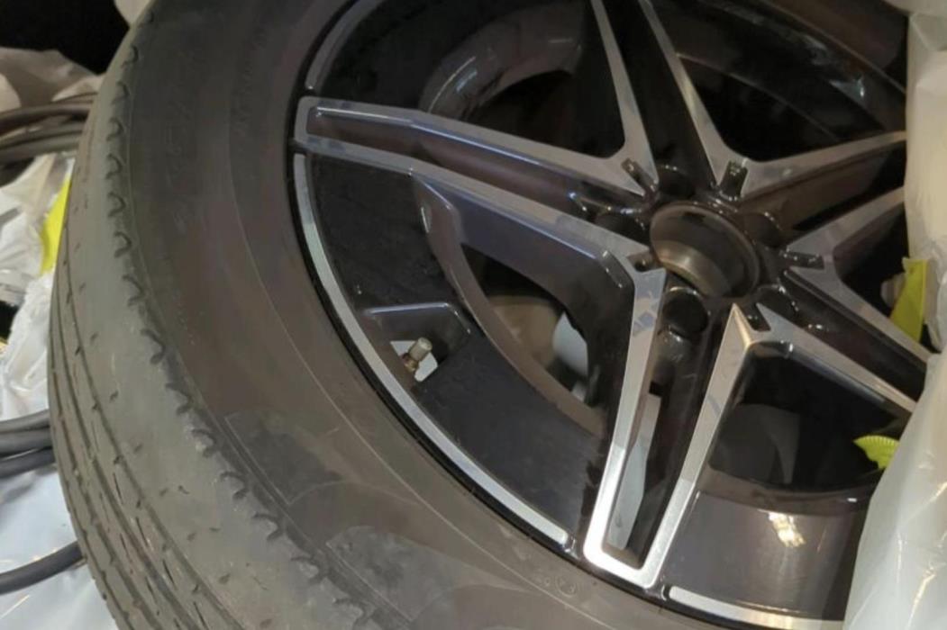 MERCEDES-BENZ EQC 2022