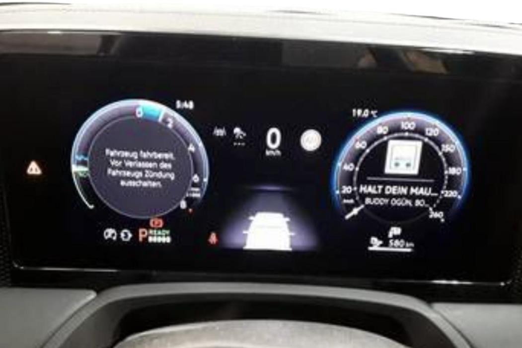 VOLKSWAGEN Passat 2025