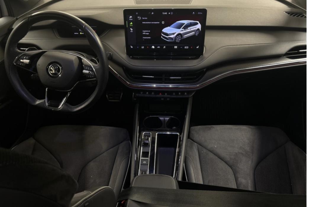 SKODA Enyaq 2023