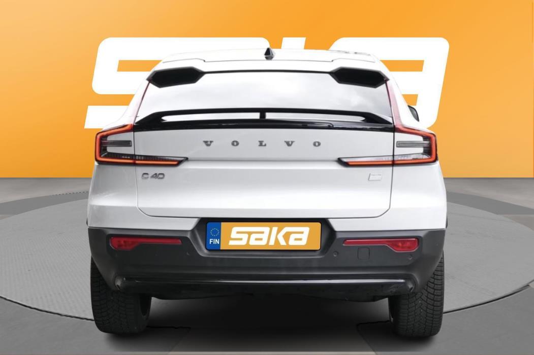 VOLVO C40 2023