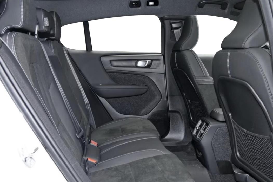 VOLVO C40 2023