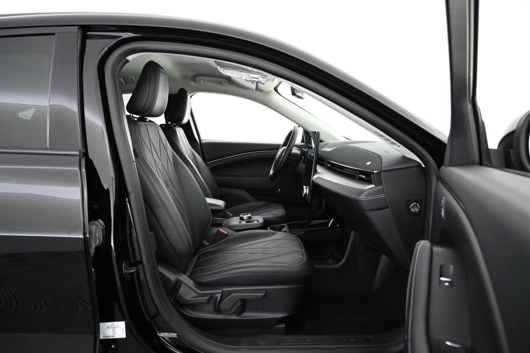 FORD Mustang Mach-E 2021