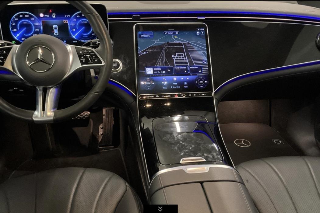 MERCEDES-BENZ EQE 2024