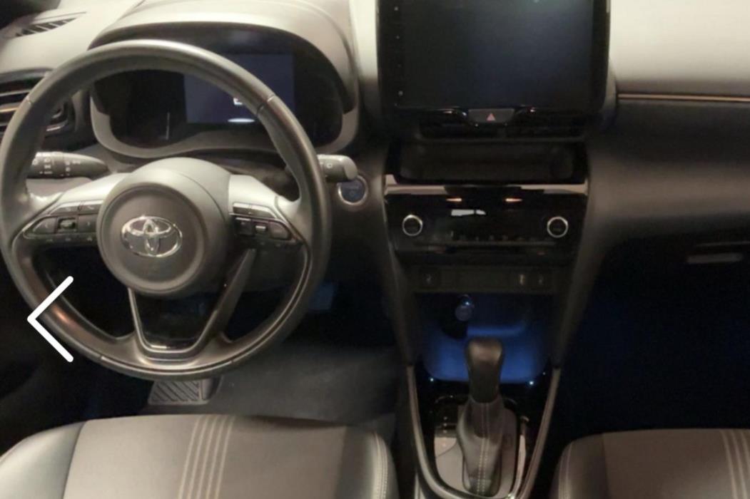 TOYOTA Yaris Cross 2022