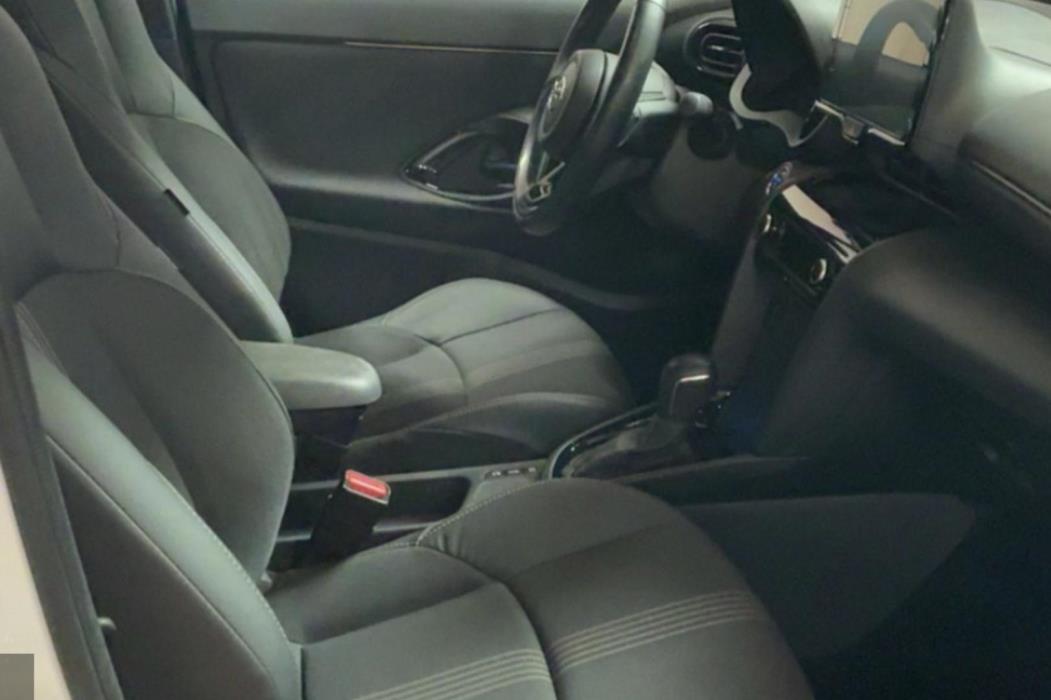 TOYOTA Yaris Cross 2022