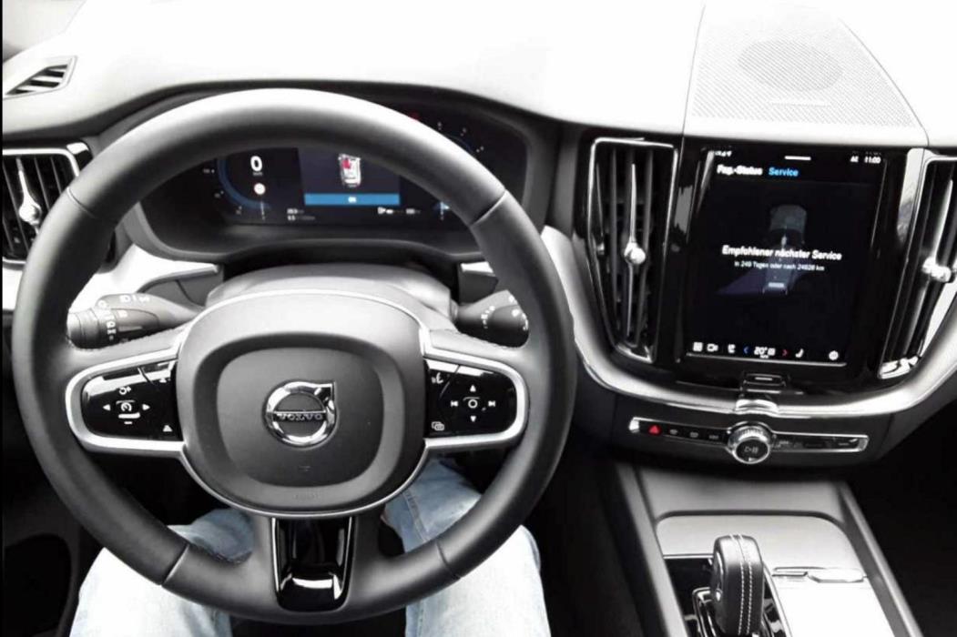 VOLVO XC60 2022