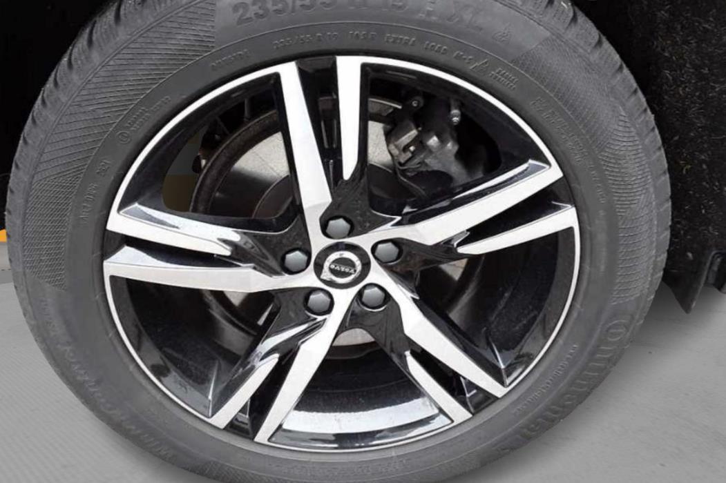 VOLVO XC60 2022