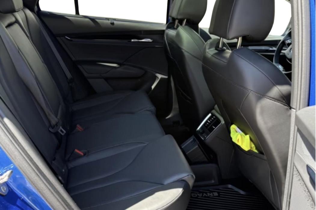 SKODA Enyaq 2025