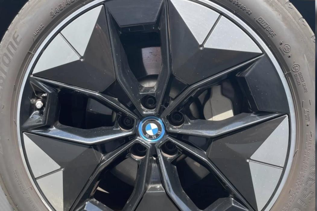 BMW iX3 2021