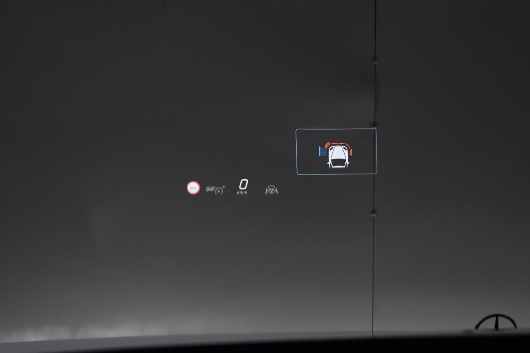 MERCEDES-BENZ EQS 2025