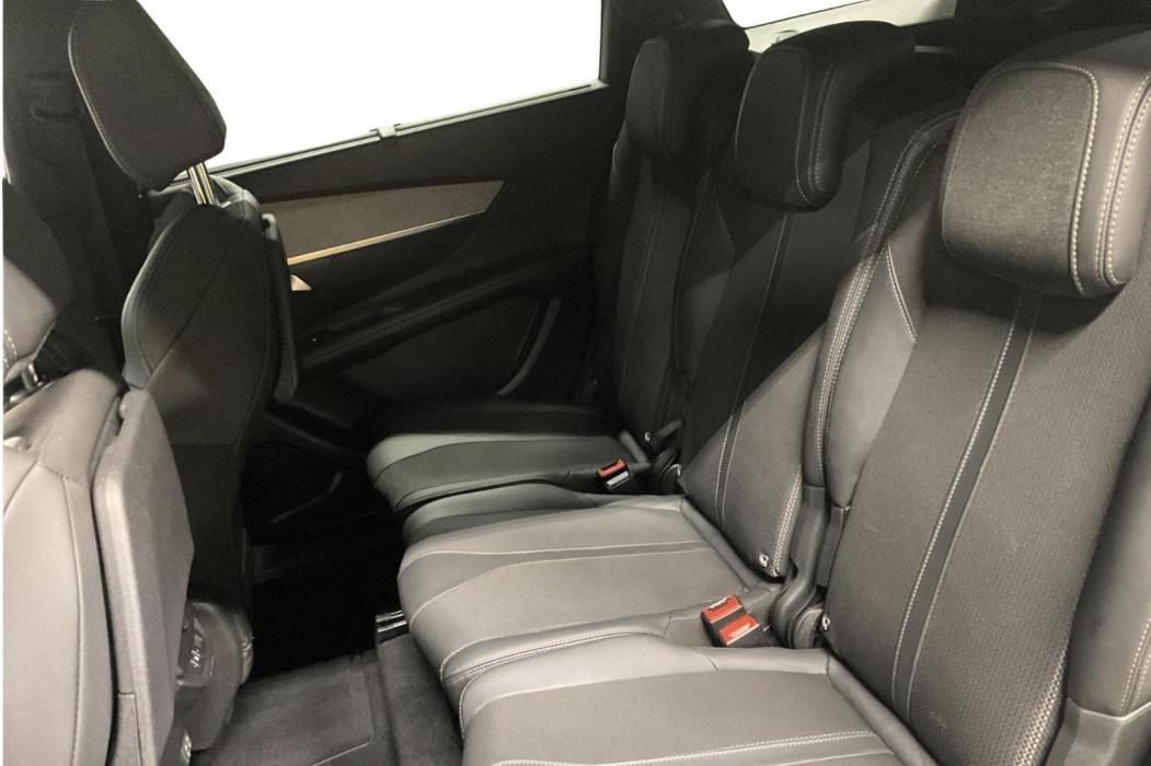 PEUGEOT 5008 2023