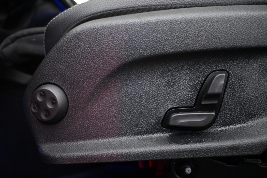 MERCEDES-BENZ EQC 2023