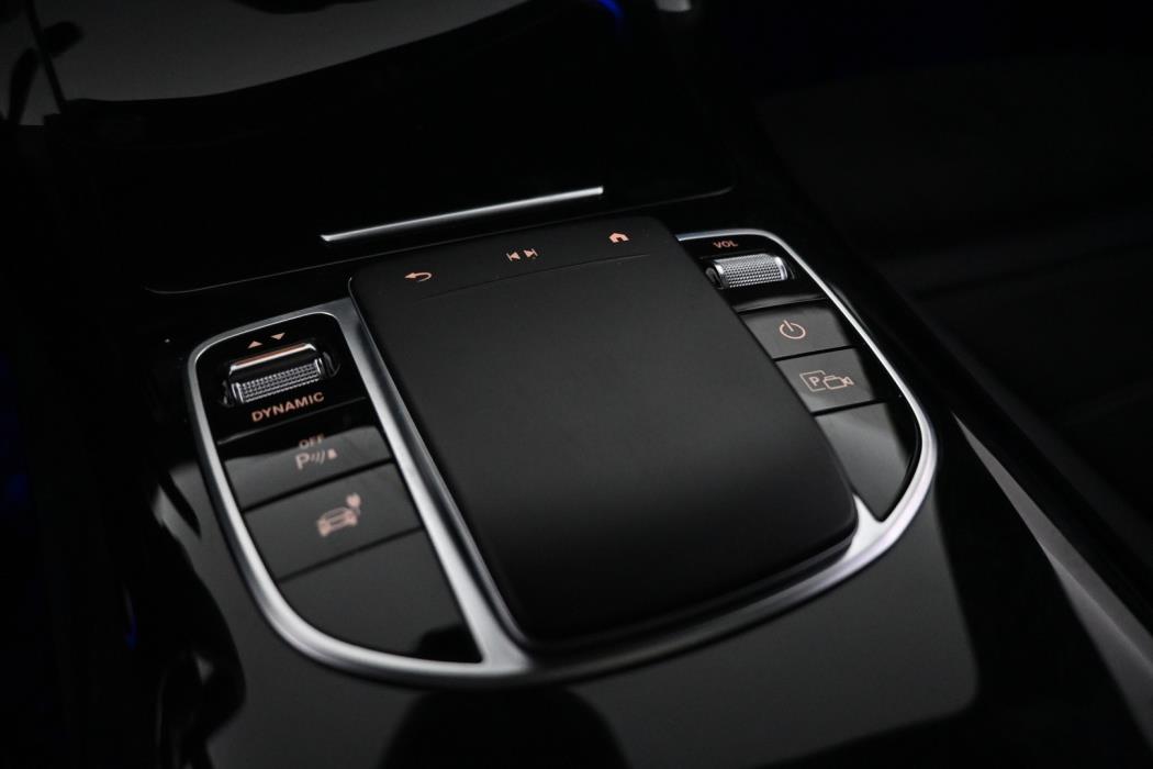 MERCEDES-BENZ EQC 2023