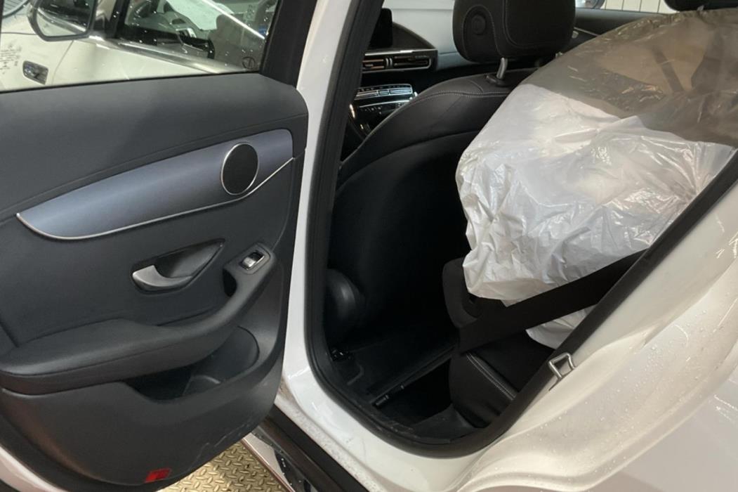 MERCEDES-BENZ EQC 2023