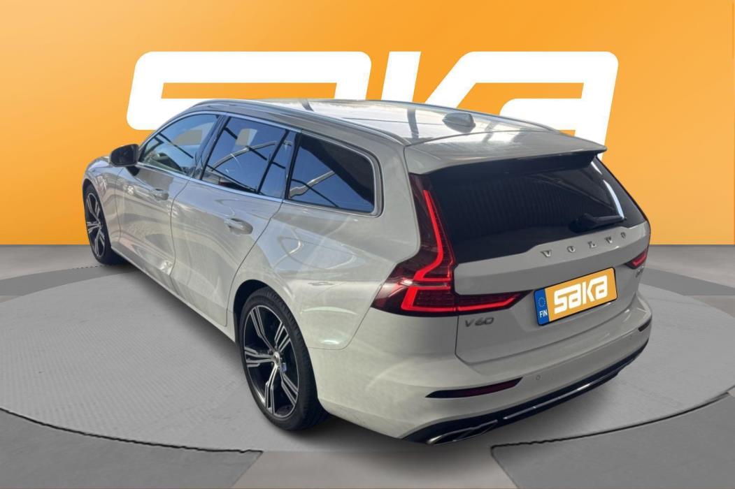 VOLVO V60 2020