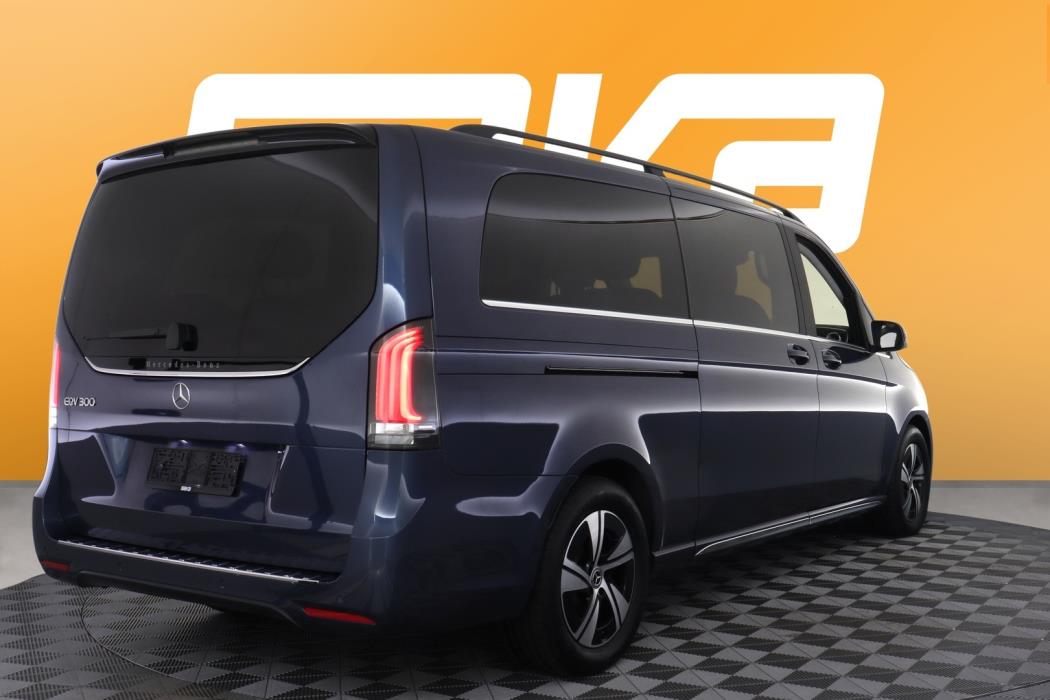 MERCEDES-BENZ EQV 2026