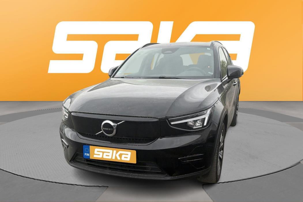 VOLVO XC40 2023