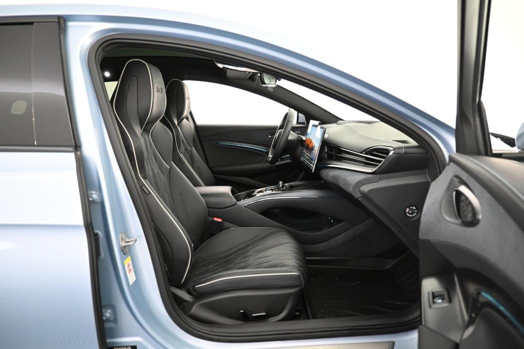 BYD SEAL 2025