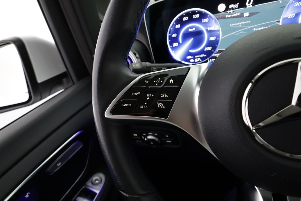 MERCEDES-BENZ EQV 2025