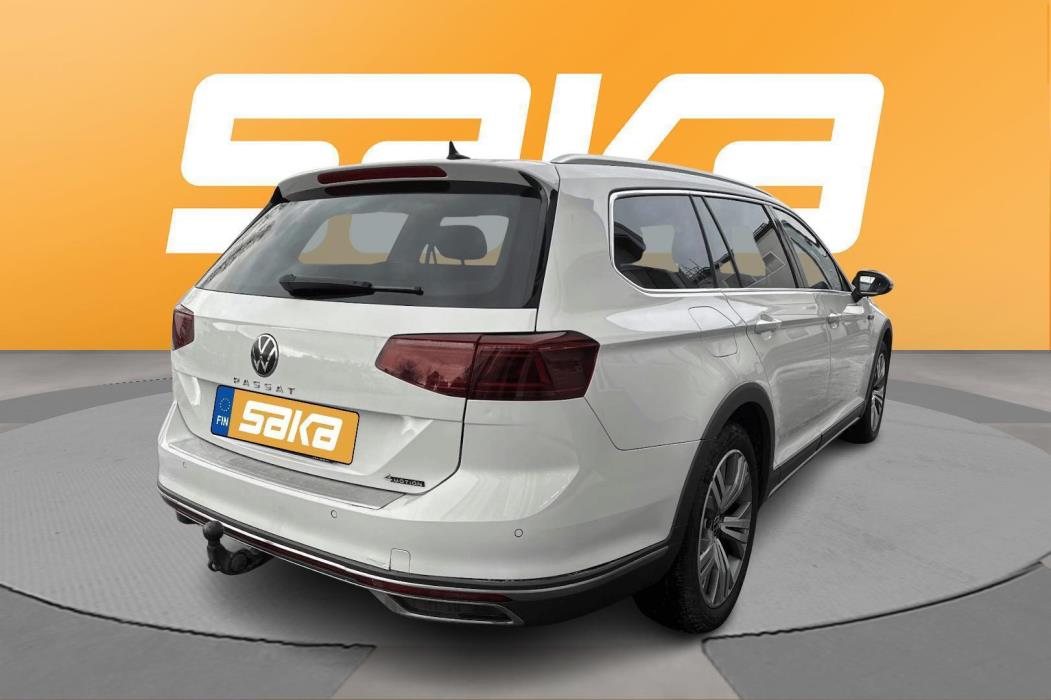 VOLKSWAGEN Passat 2022