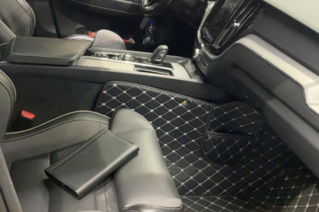 VOLVO XC60 2020