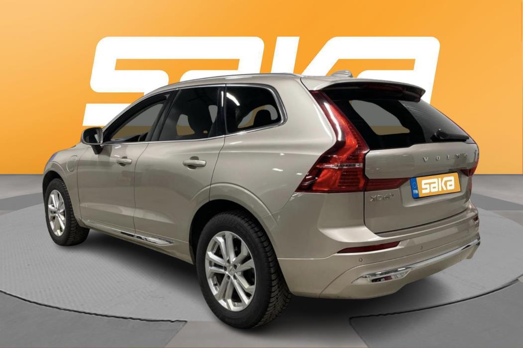 VOLVO XC60 2023