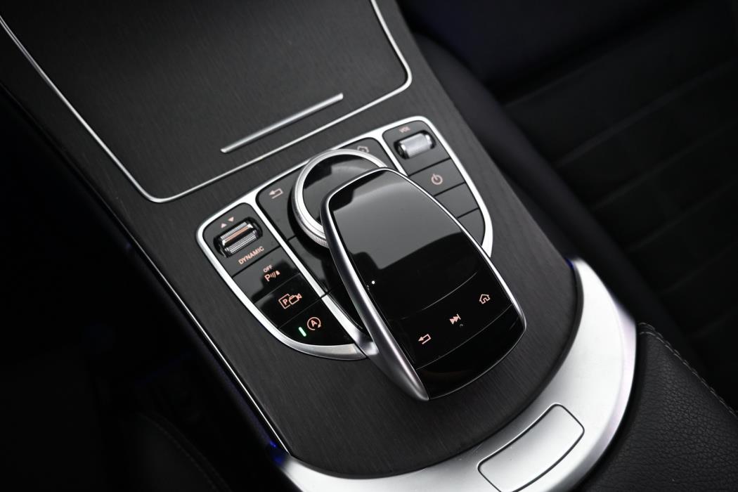 MERCEDES-BENZ C 2019