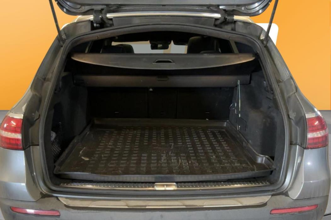 MERCEDES-BENZ E 2021