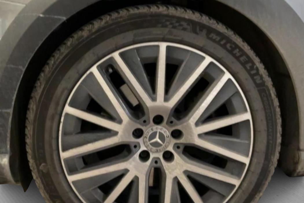 MERCEDES-BENZ E 2021