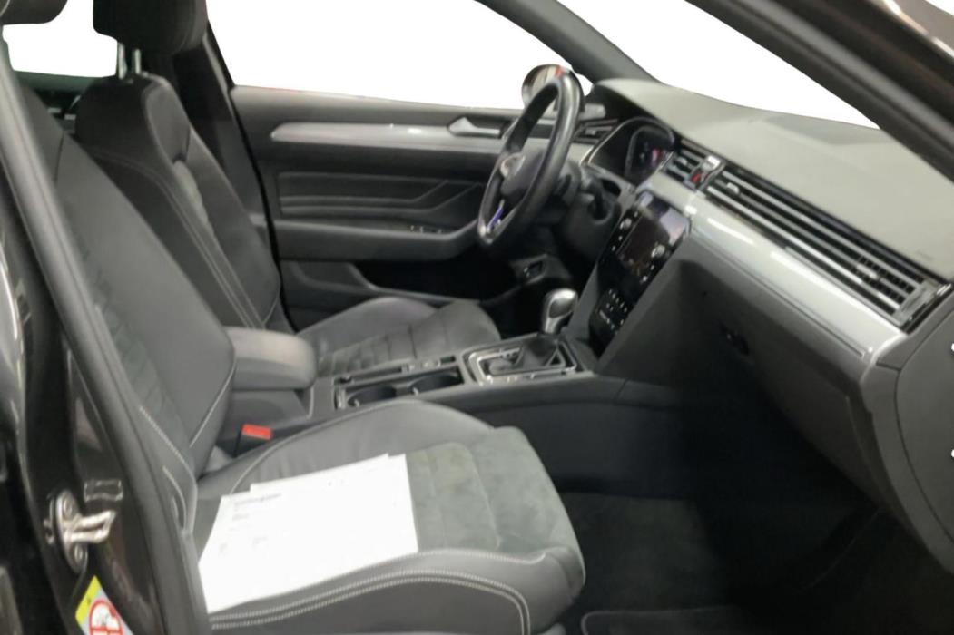 VOLKSWAGEN Passat 2021