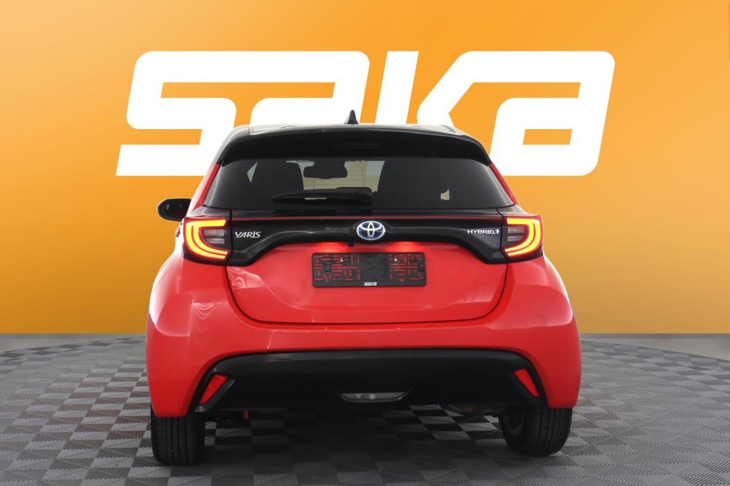 TOYOTA Yaris 2021