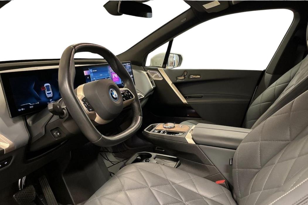 BMW IX M60 2023