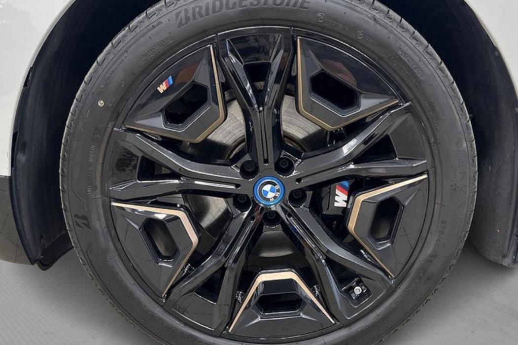 BMW IX M60 2023