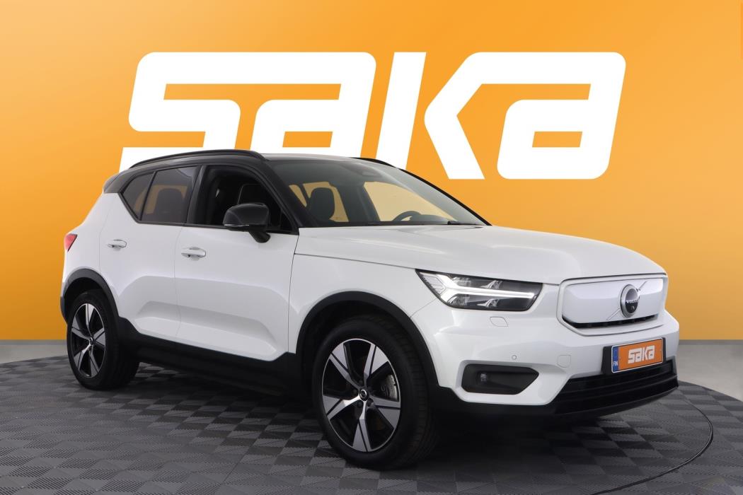 VOLVO XC40 2021
