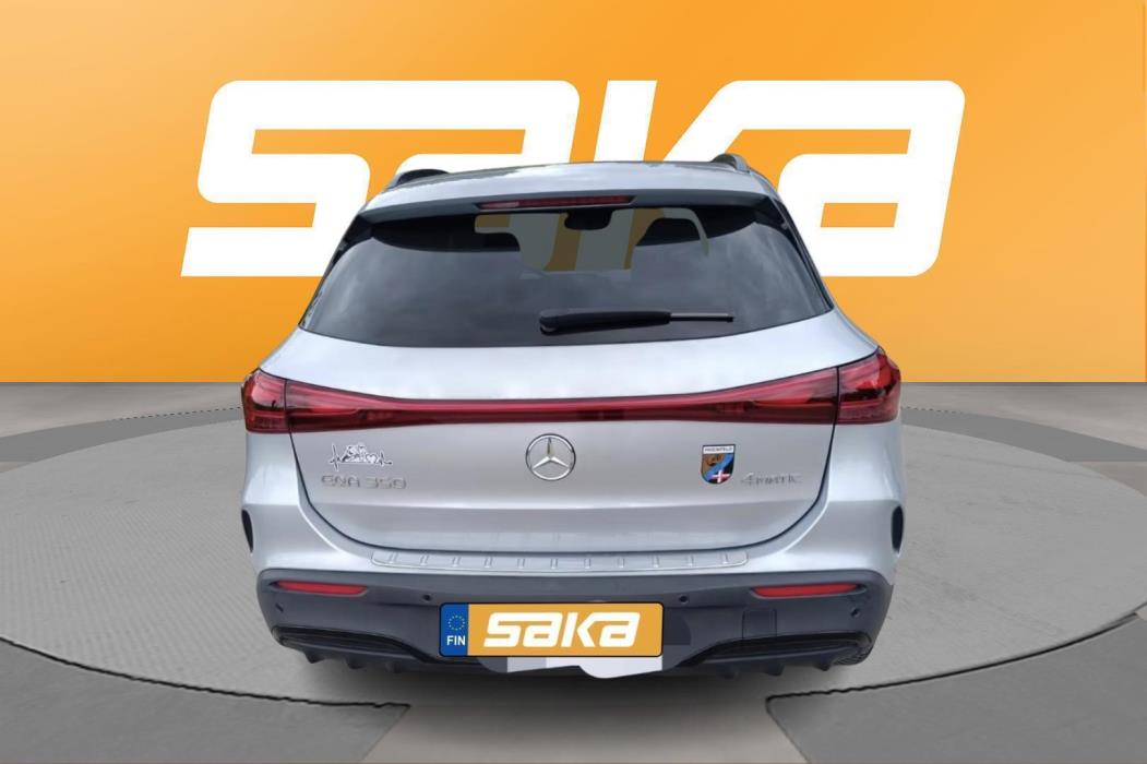 MERCEDES-BENZ EQA 2024