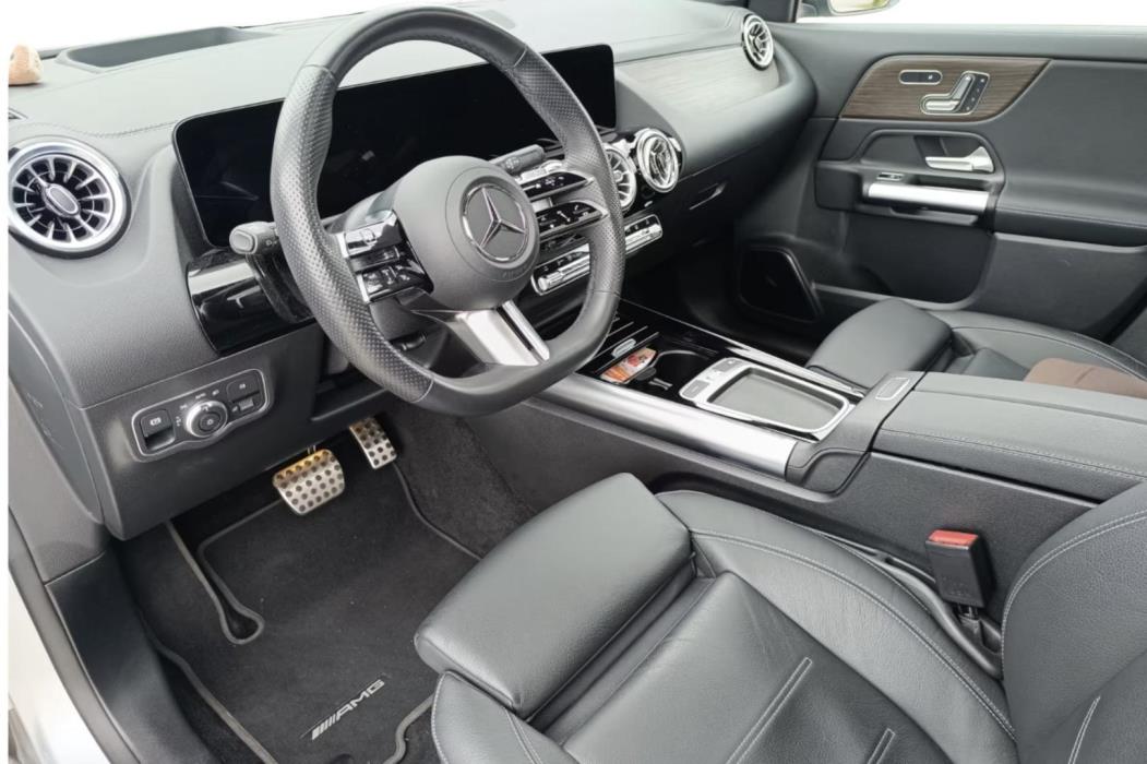MERCEDES-BENZ EQA 2024