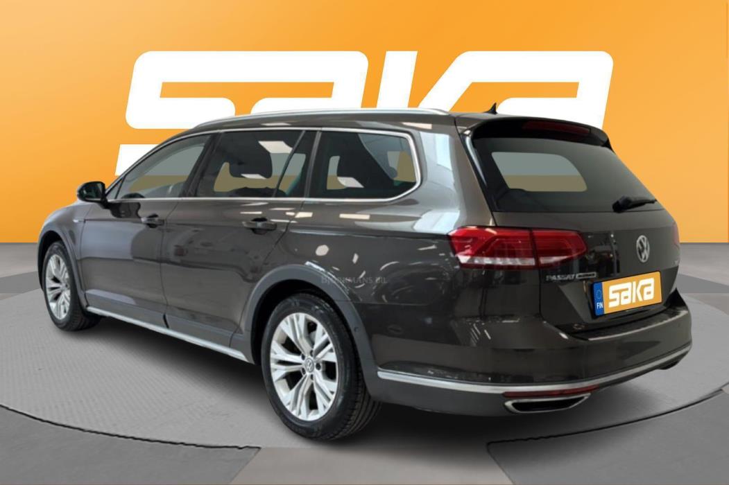 VOLKSWAGEN Passat 2018