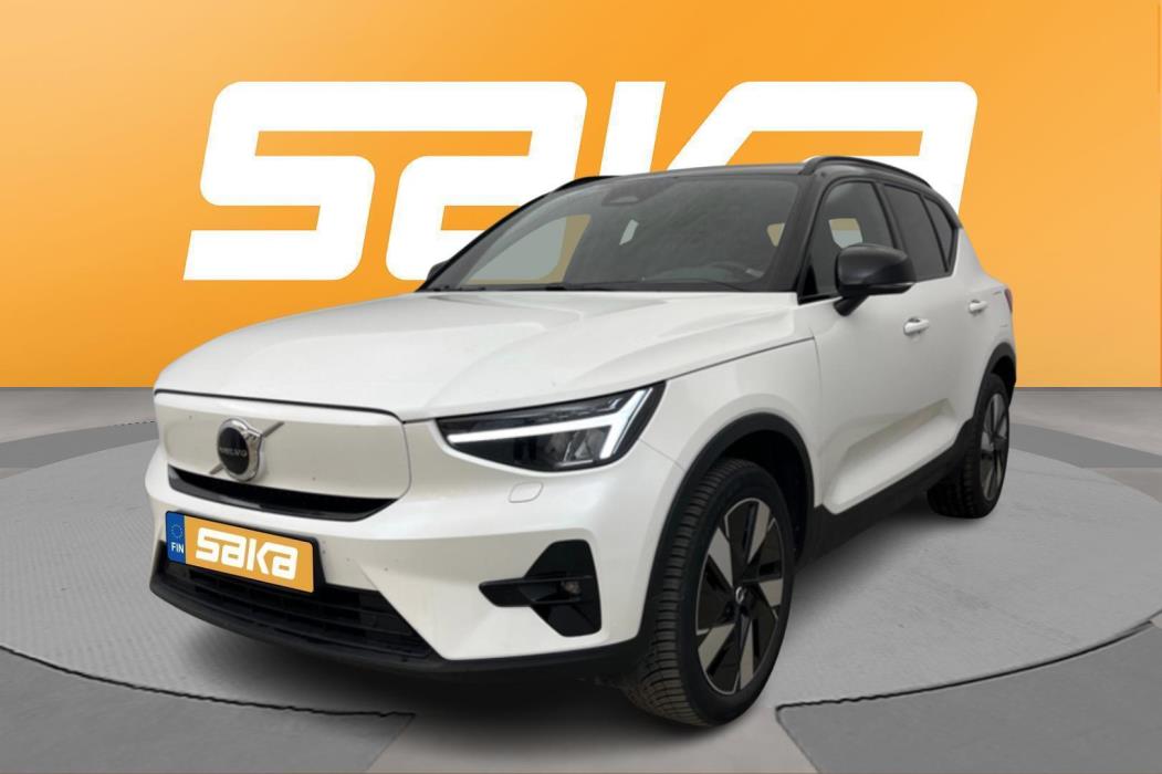VOLVO XC40 2024