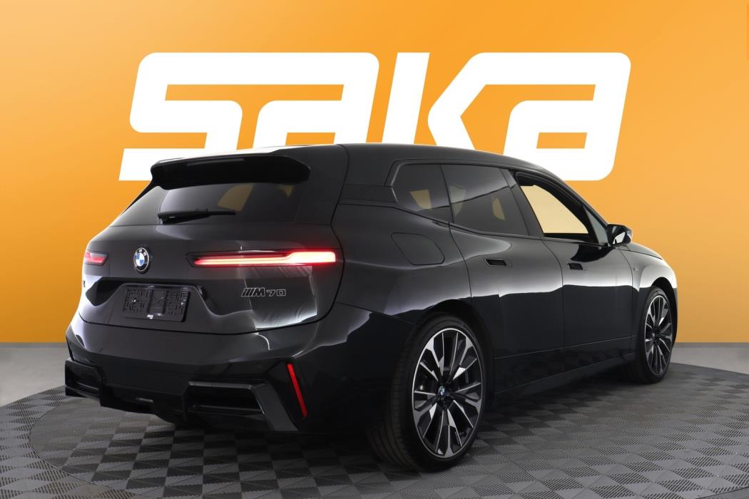 BMW iX 2025