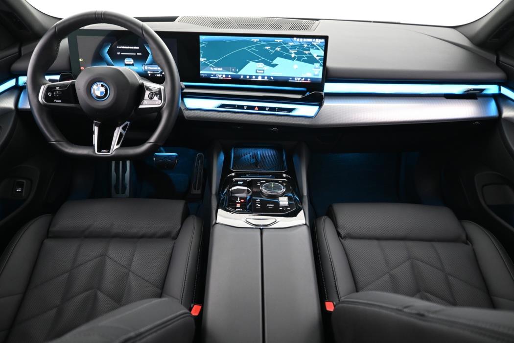 BMW i5 2024