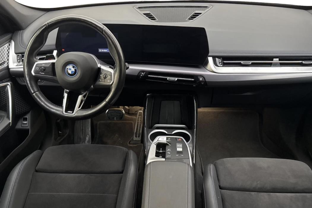 BMW iX1 2023