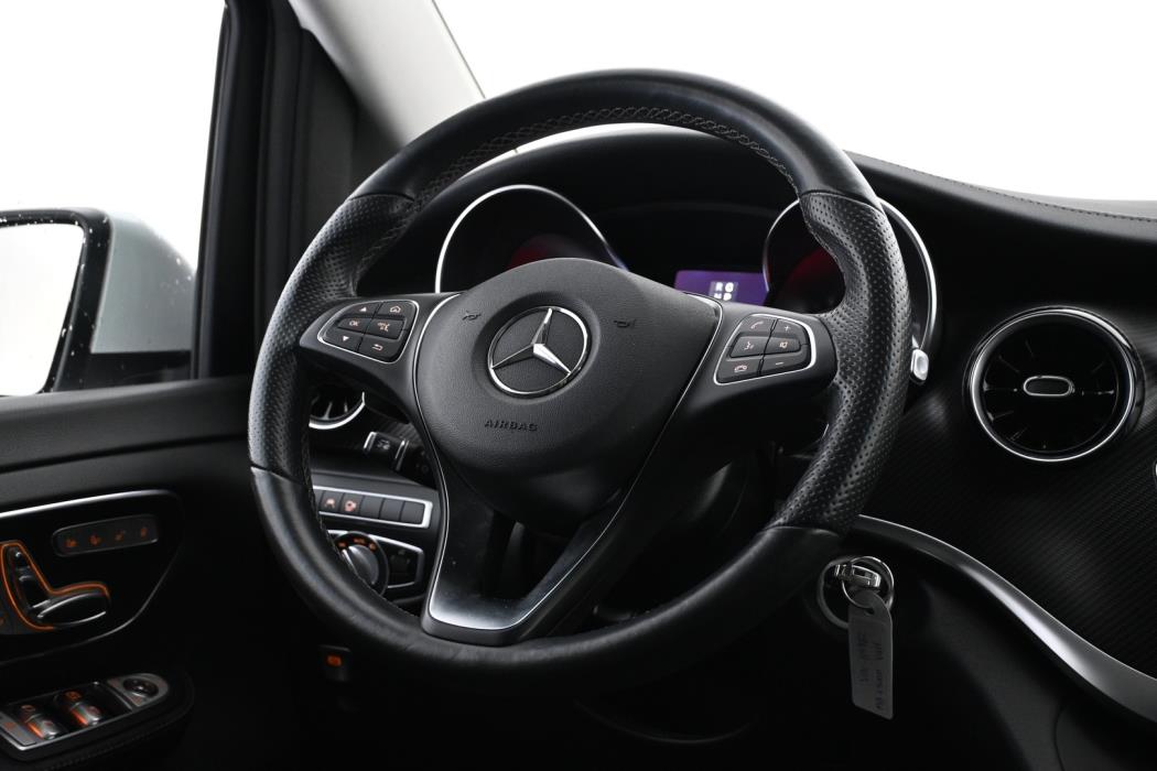 MERCEDES-BENZ V 2019