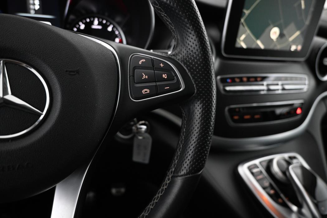 MERCEDES-BENZ V 2019