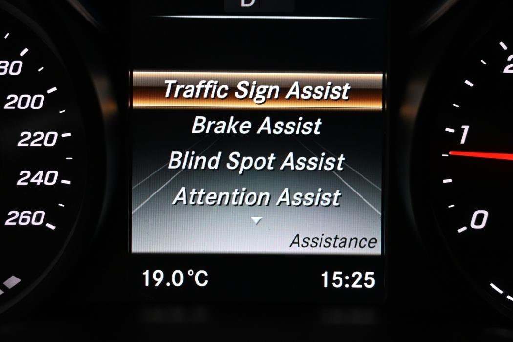 MERCEDES-BENZ V 2019